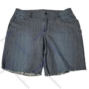 Chinos Platinum Shorts Womens Navy SZ 2.5 Skimmers Cut-Offs Frayed Pin Stripe
